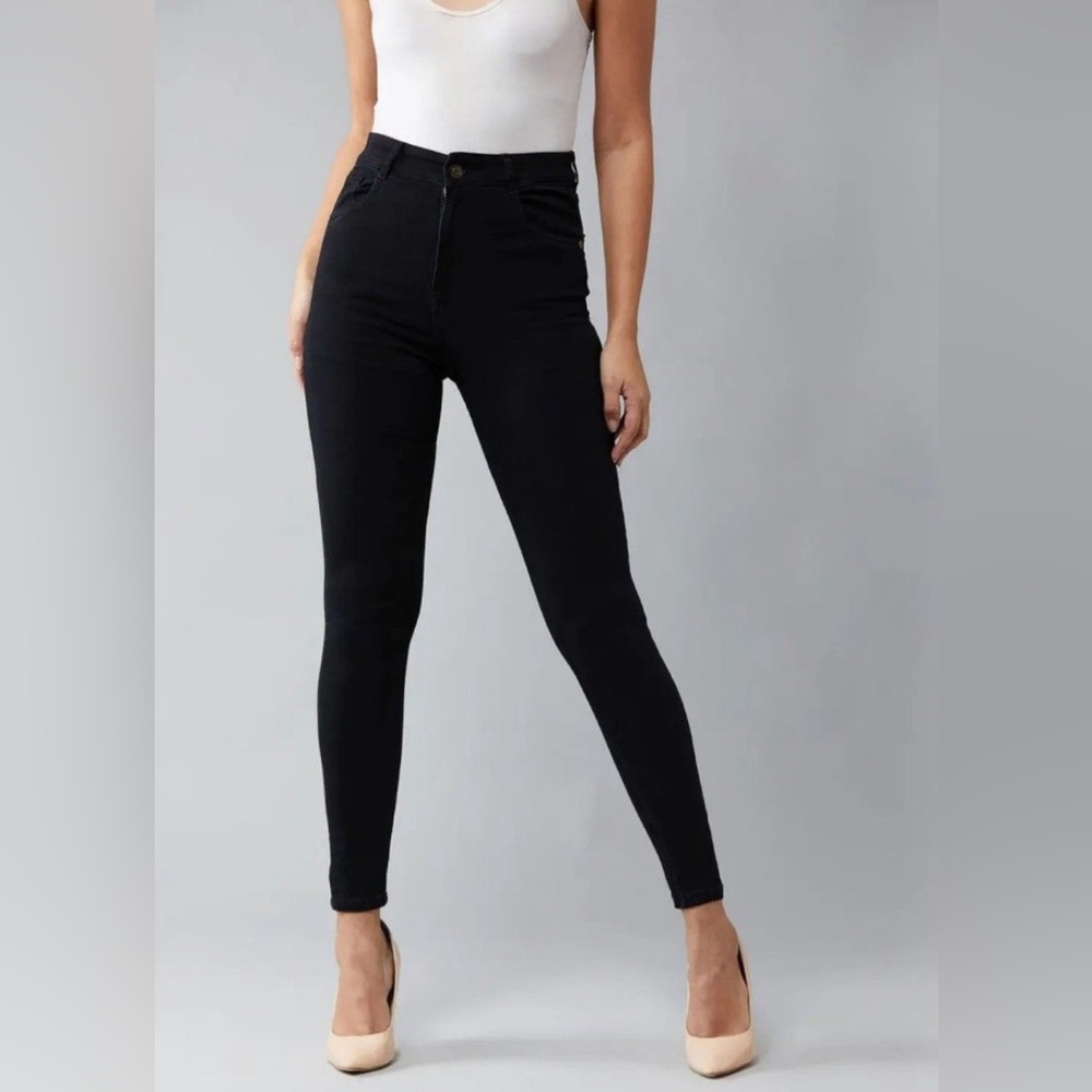 🌻NWOT ZARA Basic Denim Black Jeans